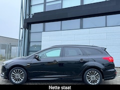 Ford Focus Wagon - 1.5 EcoBoost ST Line 182pk/Navi/Camera/PDC