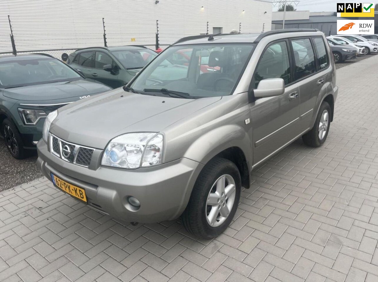 Nissan X-Trail - 2.5 Sport RIJDT GOED/LEER/PANO/1e EIGENAAR!!! - AutoWereld.nl