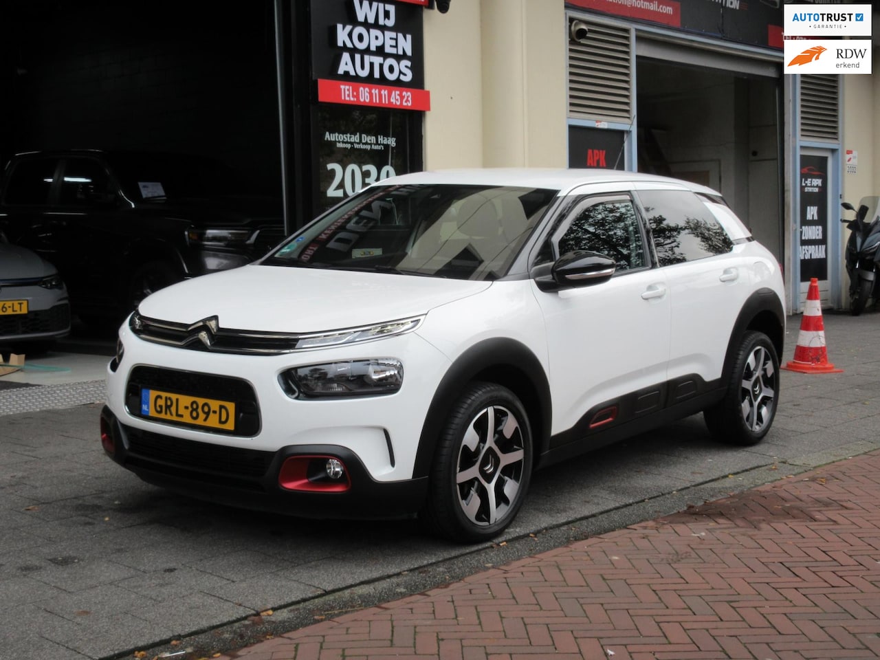 Citroën C4 Cactus - 1.2 PureTech Feel Aut Navi Carplay PDC - AutoWereld.nl