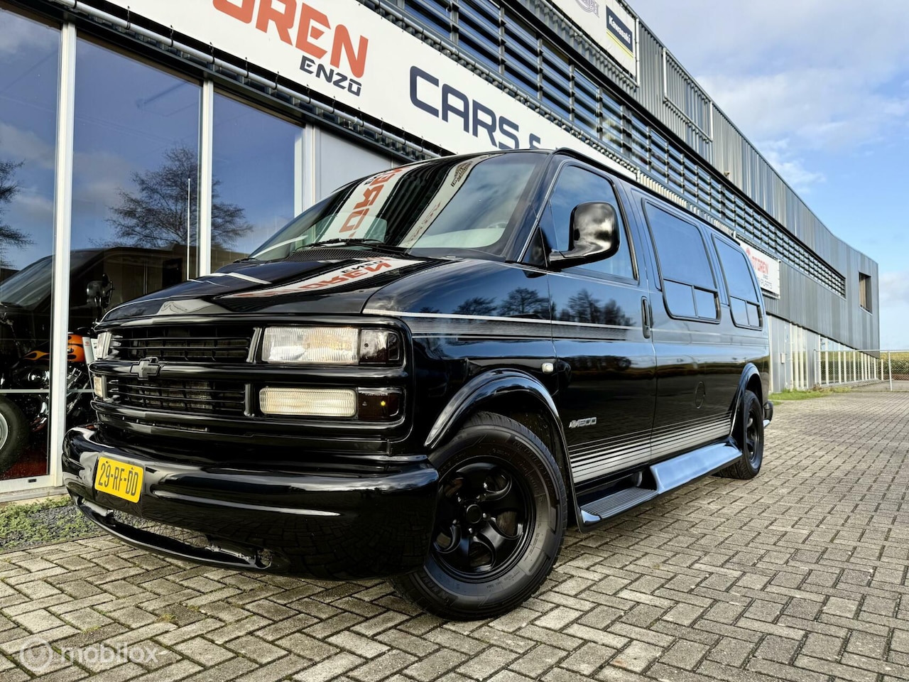 Chevrolet Express - Chevrolet Gulf Stream 5.7 V8 aut Chevy Van Express - AutoWereld.nl