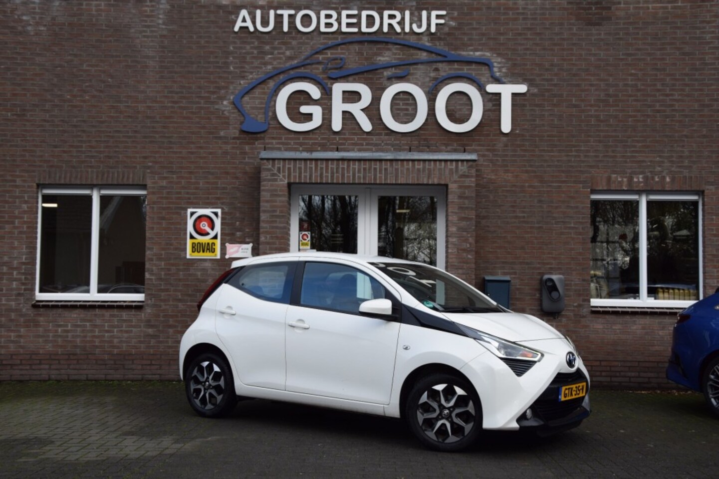 Toyota Aygo - 1.0 VVT-i x-play 1.0 VVT-I X-PLAY - AutoWereld.nl