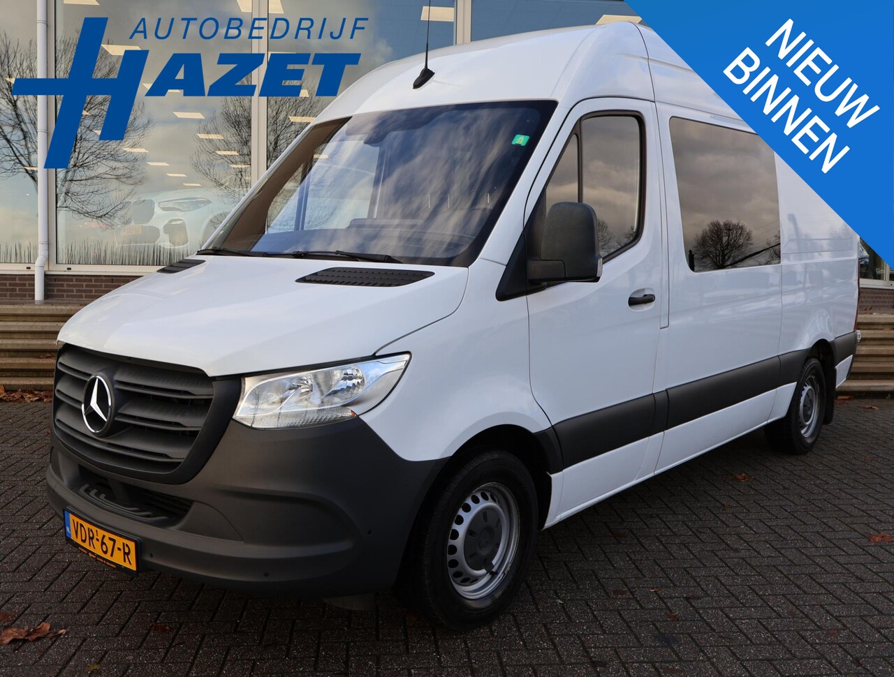 Mercedes-Benz Sprinter - 314 2.2 CDI AUT. D.C. 7-PERS. + 3500 KG TREKHAAK / MBUX NAVIGATIE / CAMERA - AutoWereld.nl