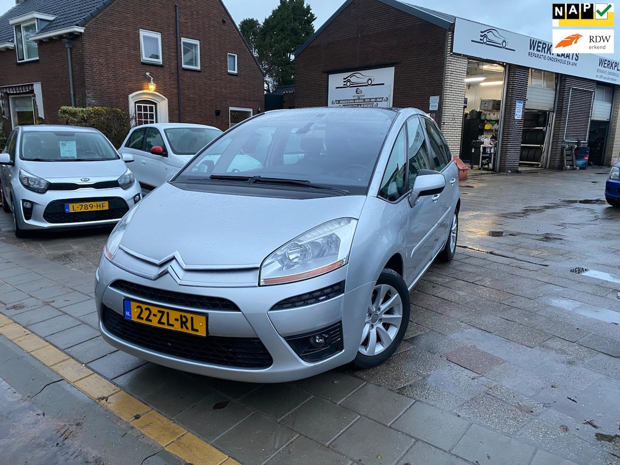 Citroën C4 Picasso - 1.8-16V Lumière 5p. Panorama dak / Nw APK 1 ste eigenaar - AutoWereld.nl