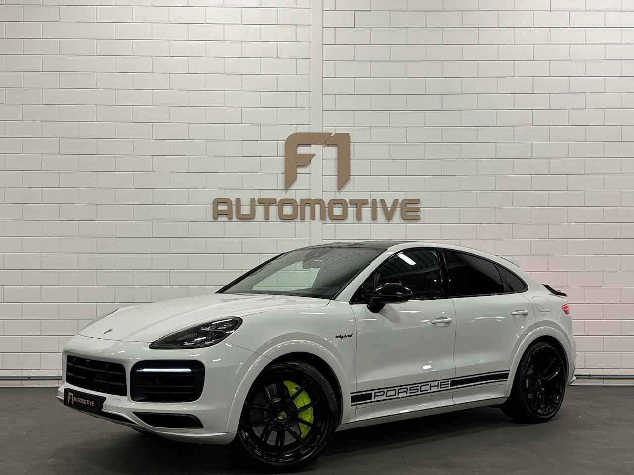 Porsche Cayenne Coupé - 3.0 E-Hybrid Carbon|Sportdes|Burme|HuD - AutoWereld.nl