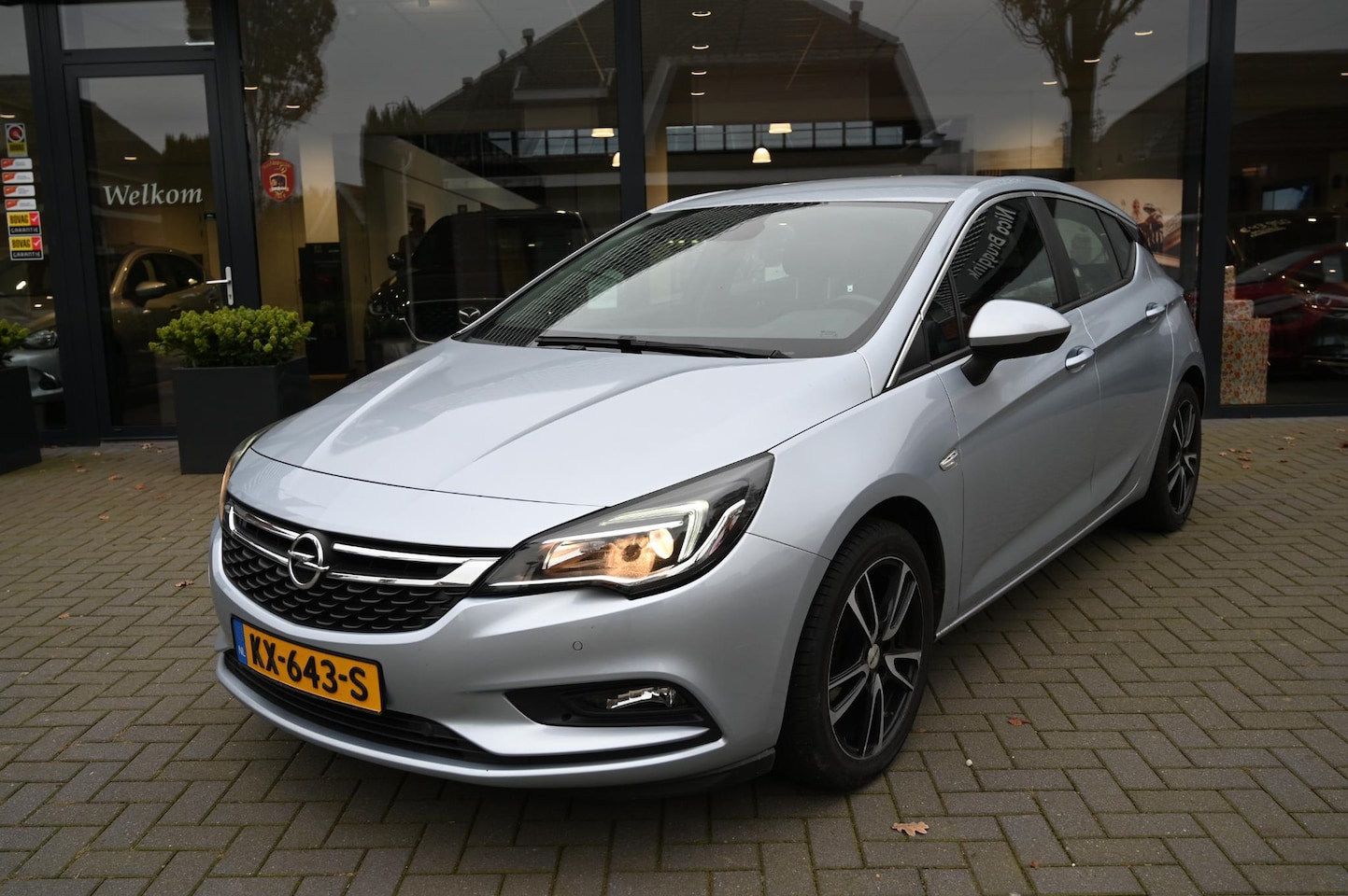 Opel Astra - 1.0 Edition *Net binnen* - AutoWereld.nl