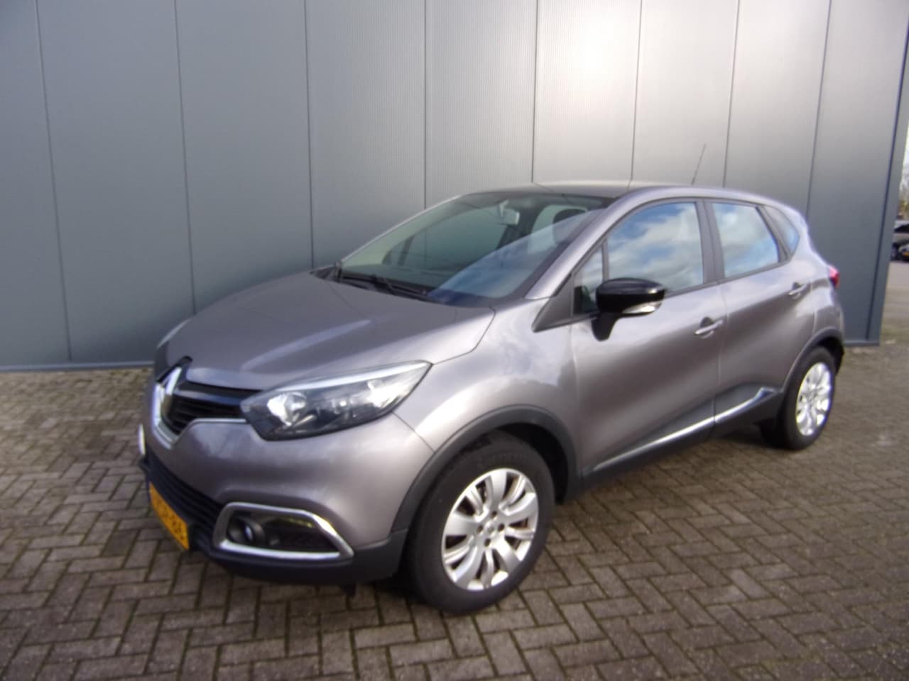 Renault Captur - 0.9 TCe Expression 0.9 TCe Expression - AutoWereld.nl