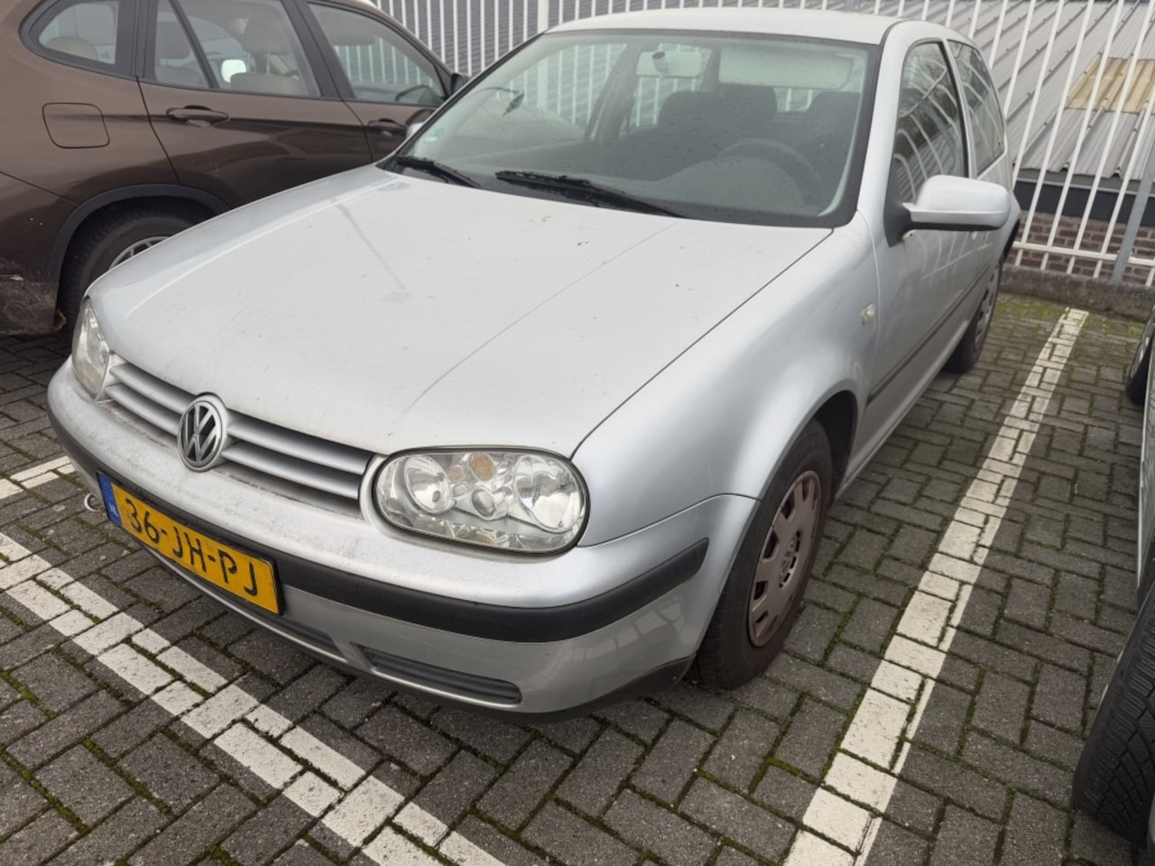 Volkswagen Golf - 1.6-16V Comfortline**DISTR RIEM DEFECT****** - AutoWereld.nl