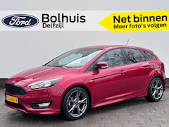 Ford Focus - EcoBoost 125 pk ST-Line | Navigatie | Voorruit verwarming | 18-inch | 100% dealer onderhou