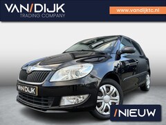 Skoda Fabia - 1.2 TSI Fresh 5-Deurs ✓Climate ✓Cruise ✓Bluetooth telefoon ✓Parkeersensoren ✓Trekhaak