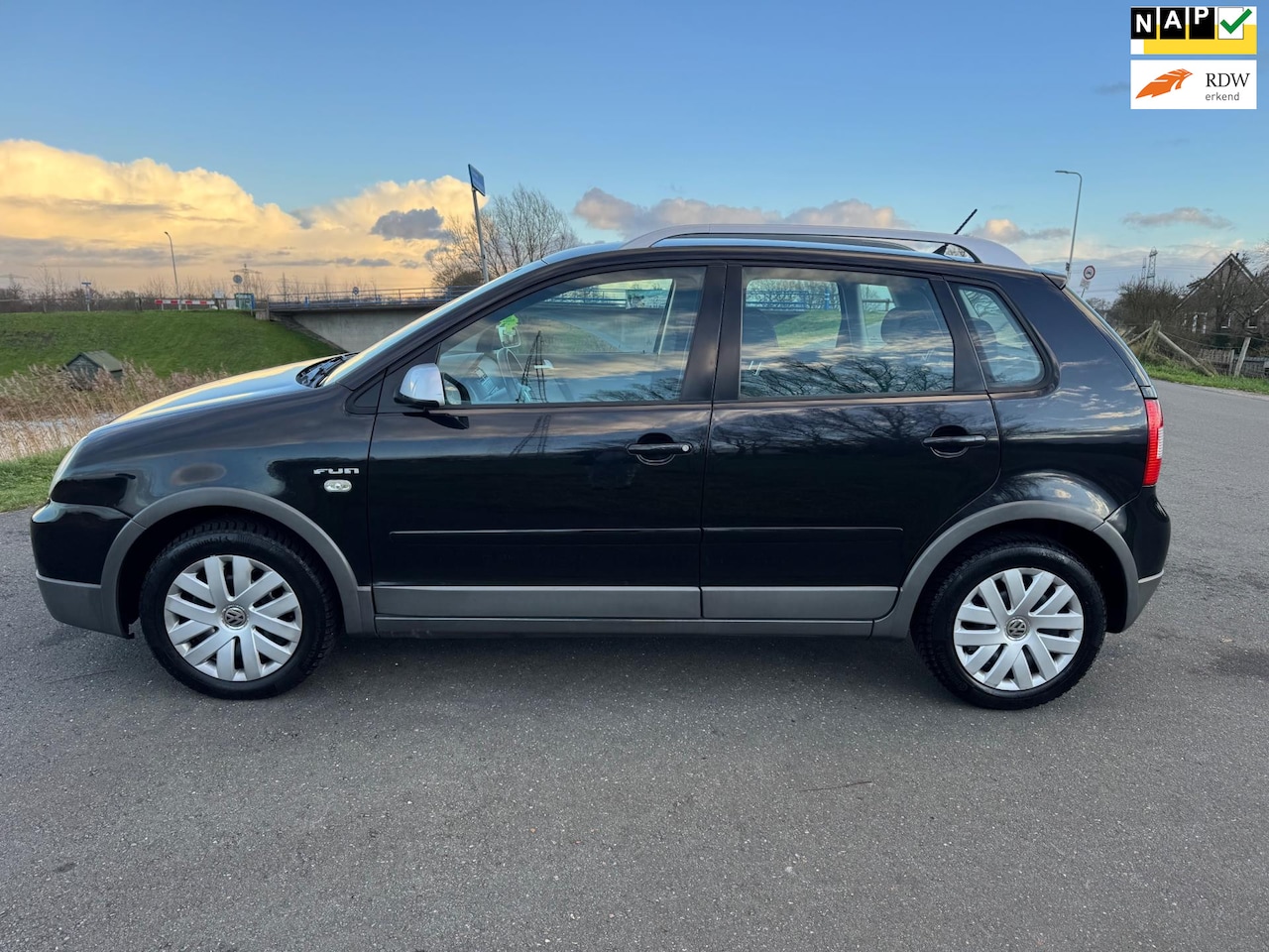 Volkswagen Polo - 1.4-16V FUN 1.4-16V FUN - AutoWereld.nl