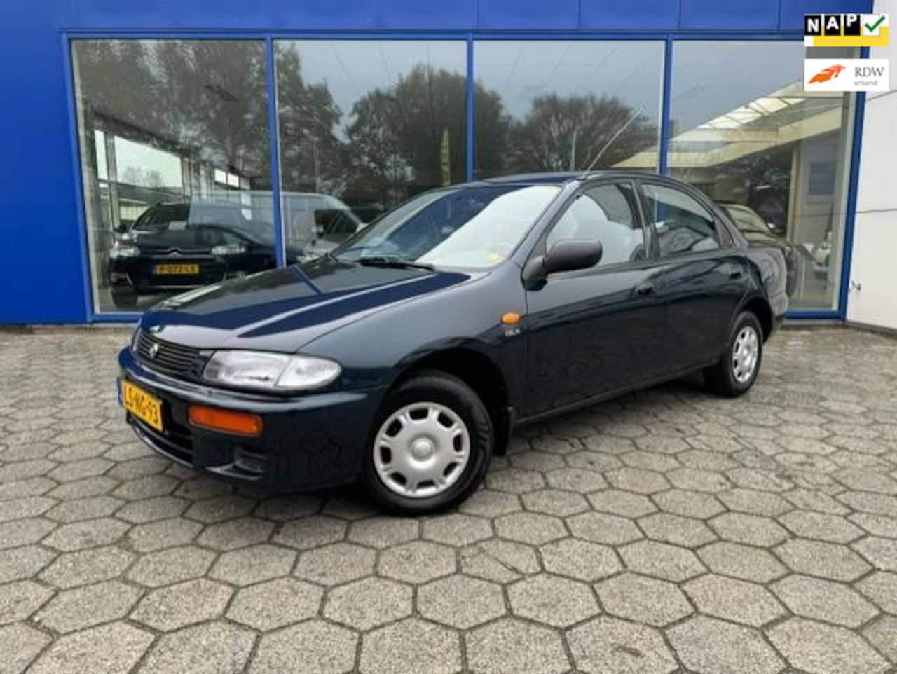 Mazda 323 - 1.5i GLX 1e Eigenaar! APK / NAP - AutoWereld.nl