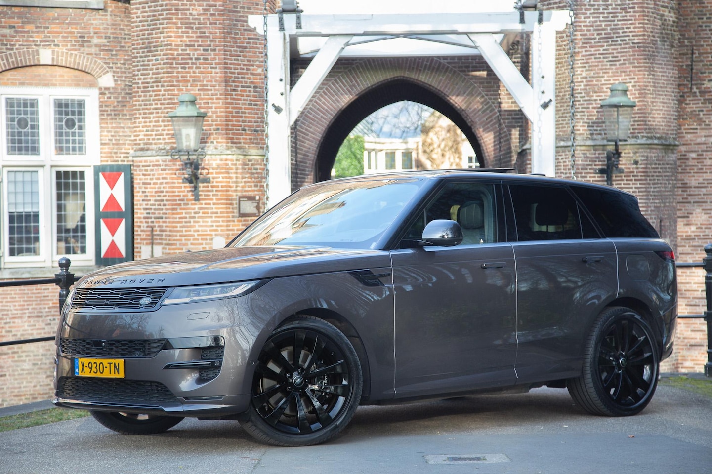 Land Rover Range Rover Sport - 3.0 P460e Dynamic HSE PHEV Fabr. Garantie tot 2029 - AutoWereld.nl