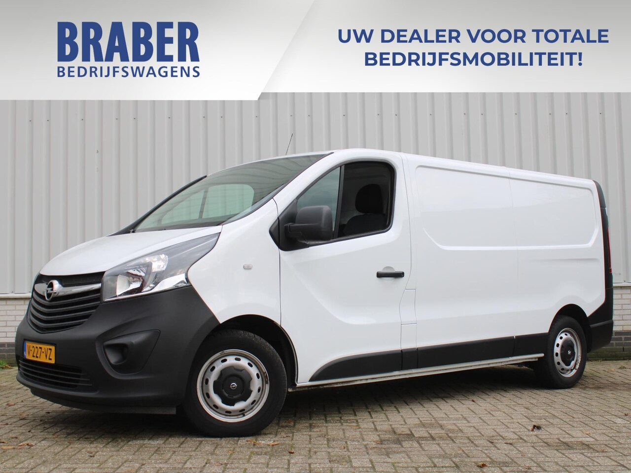 Opel Vivaro - 1.6 CDTI L2H1 Edition EcoFlex | Airco | Navi | Cruise | Trekhaak | Betimmering laadruimte - AutoWereld.nl