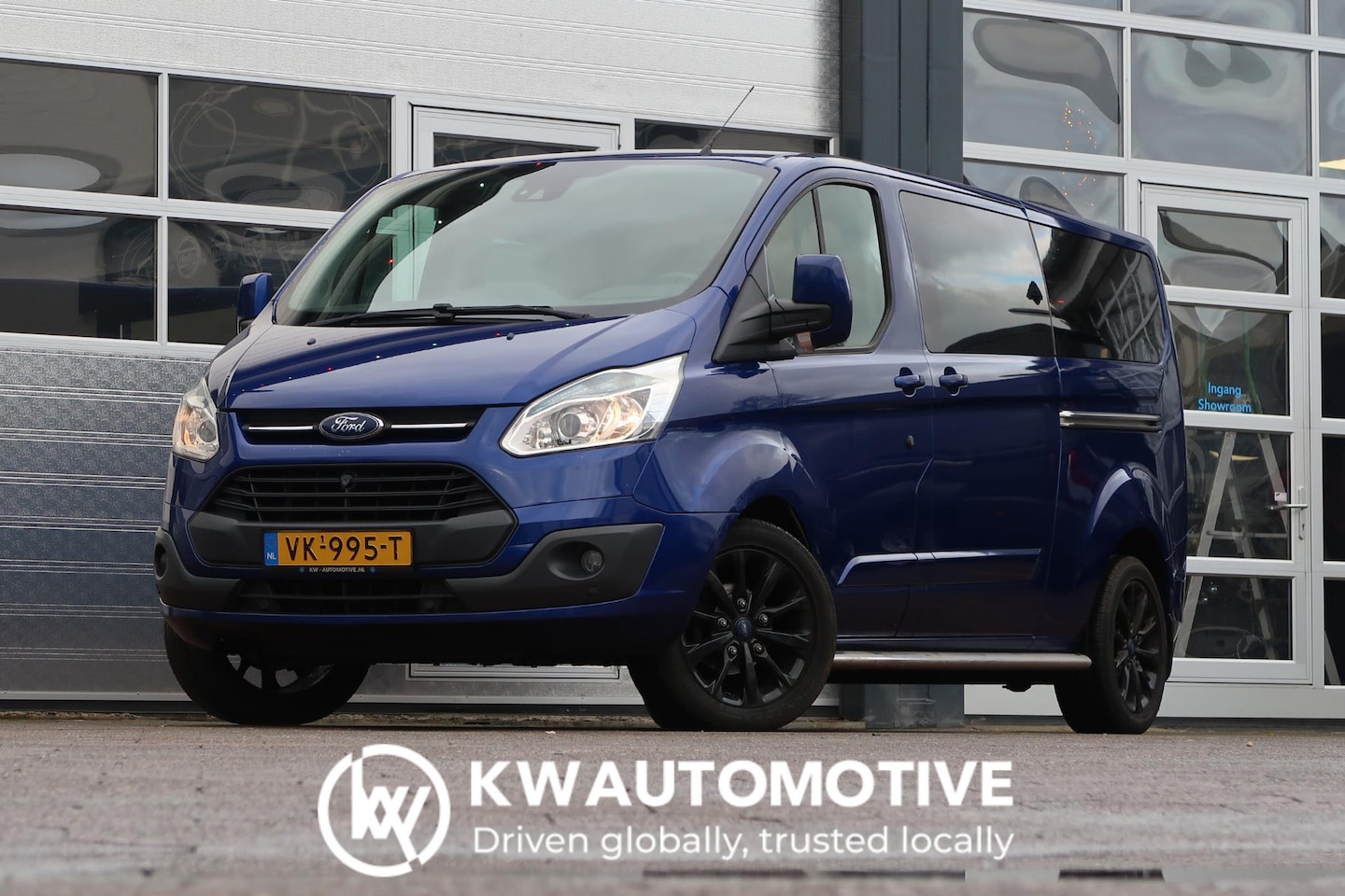 Ford Transit Custom - 290 2.2 TDCI L2H1 Limited DC CAMERA/ LEDER/ CLIMA/ CRUISE/ NAVI/ TREKHAAK - AutoWereld.nl