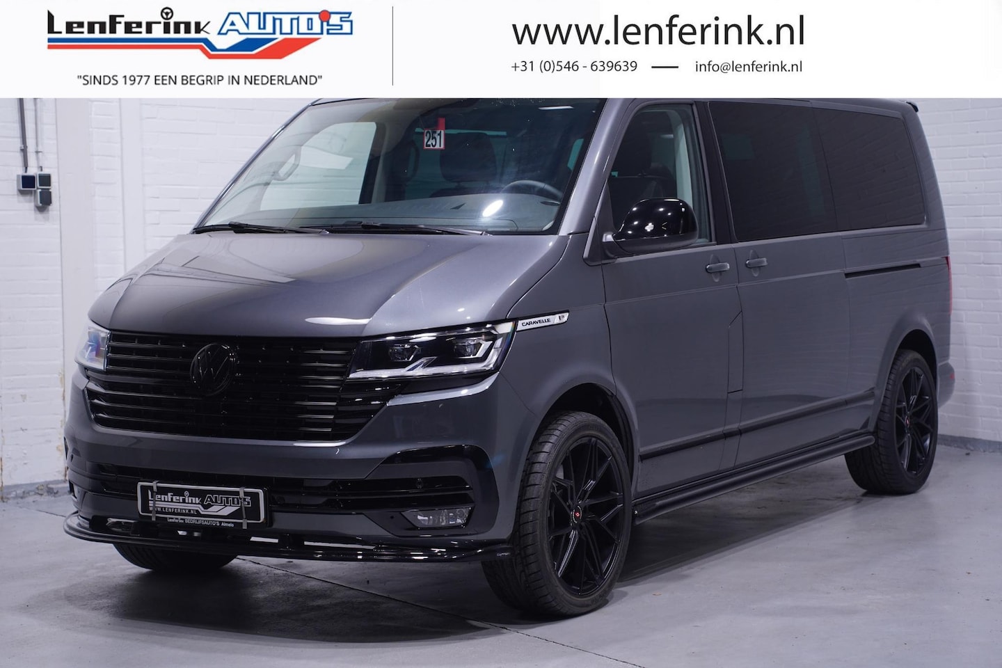 Volkswagen Transporter - 2.0 TDI 204 pk DSG Aut. Highline Edition Dubbel Cabine 2x Elek. Schuifdeur, 20" LMV, Zwart - AutoWereld.nl