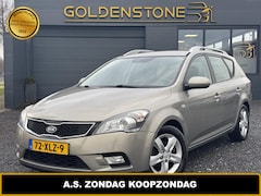 Kia Cee'd Sporty Wagon - 1.4 CVVT Navigator Plus Pack Navi, Camera, Clima, Cruise, Pdc, Lmv, Afn Trekhaak, Apk tot