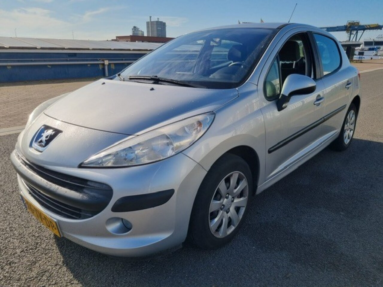 Peugeot 207 - 1.4-16V XT 1.4-16V XT - AutoWereld.nl