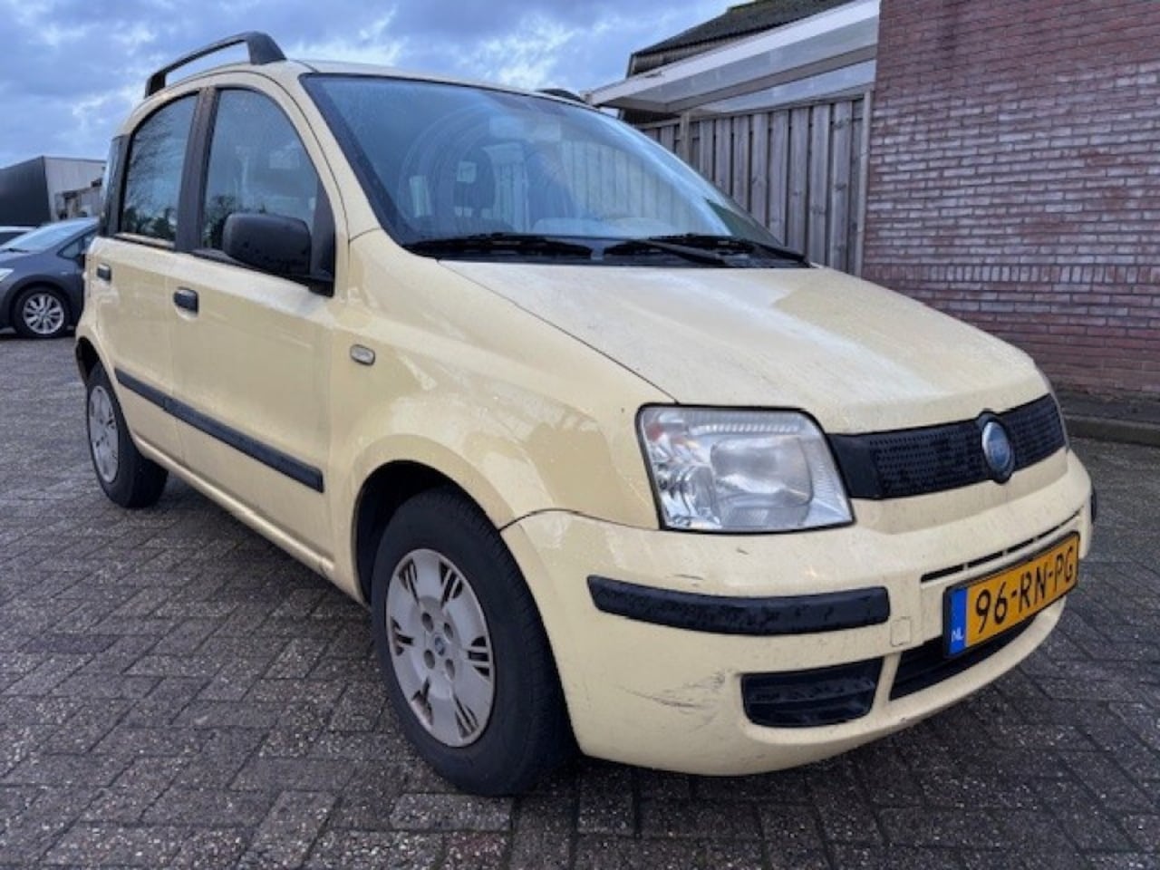 Fiat Panda - 1.1i Active plus - AutoWereld.nl