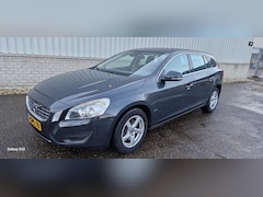 Volvo V60 - 2.0 D3 Momentum