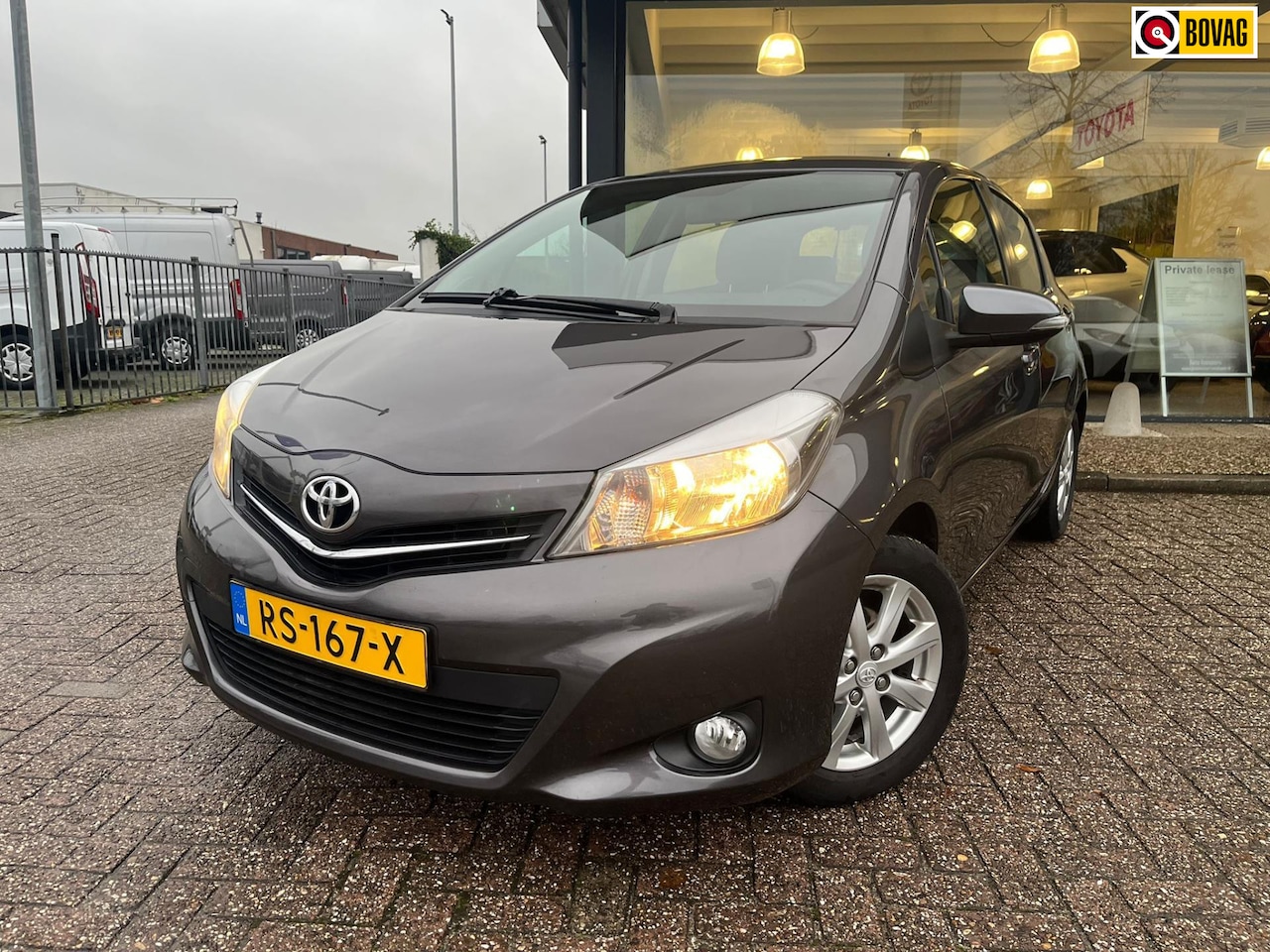 Toyota Yaris - 1.3 VVT-i Aspiration|Automaat|Airco - AutoWereld.nl