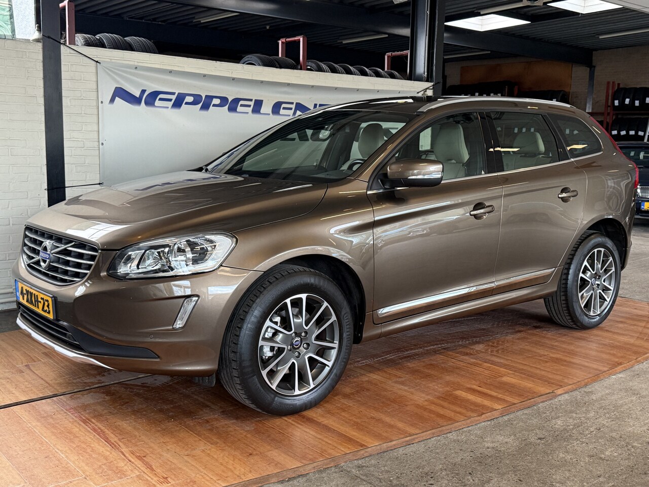 Volvo XC60 - 2.0 D4 FWD Summum 2.0 D4 FWD Summum - AutoWereld.nl