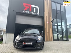 MINI Clubman - One 1.6 limited black edition/navi/sportpakket/pano/carbonpkt/ klasse 3/parkeersensoren/17