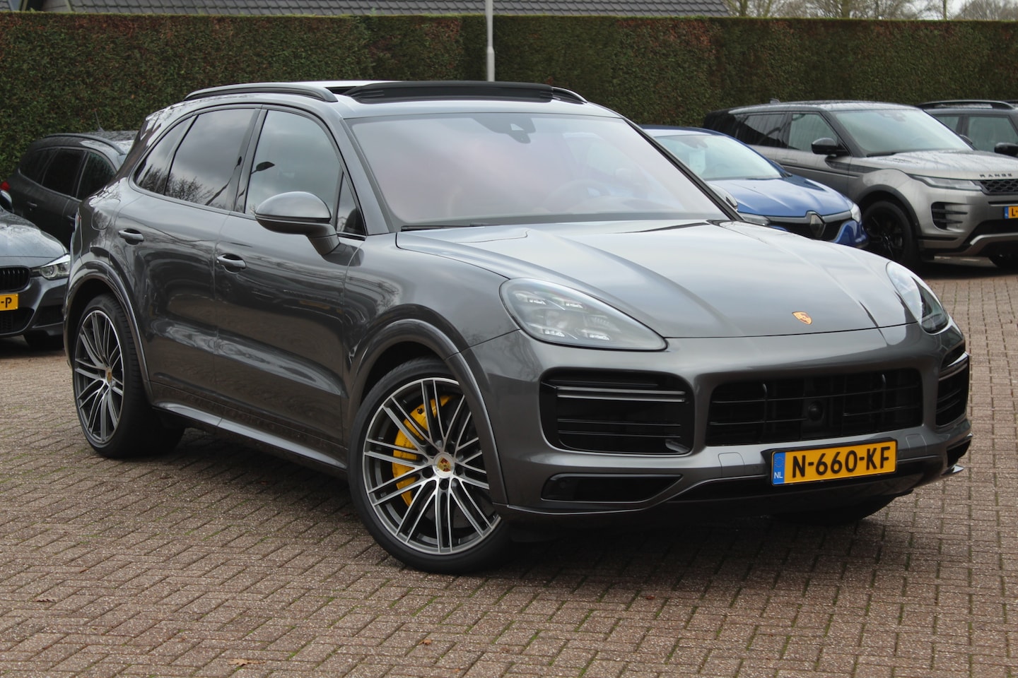 Porsche Cayenne - 4.0 Turbo S E-Hybrid 680pk / Full option! / Trekhaak / Panoramadak / Camera / Achterasbest - AutoWereld.nl