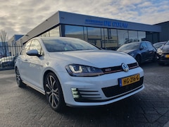 Volkswagen Golf - 2.0 TSI GTI Performance