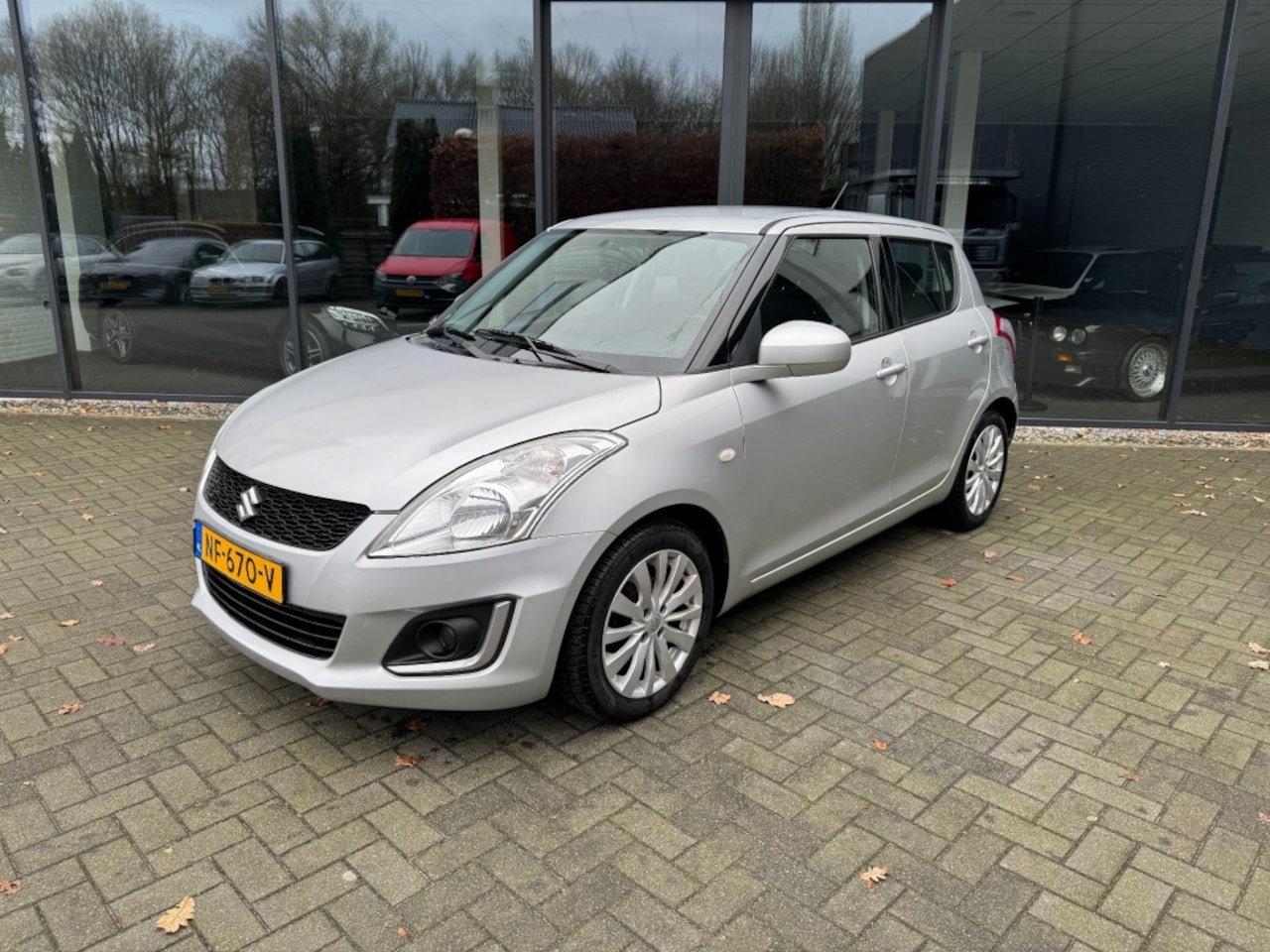 Suzuki Swift - 1.2-16v 5drs EASSS, Airco, Elekt pakket, Multi Stuur - AutoWereld.nl