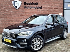 BMW X1 - SDrive20i Panorama, HUD, Camera, HIFI, Trekhaak (NL-auto met NAP)