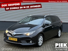 Toyota Auris - 1.8 Hybrid Dynamic