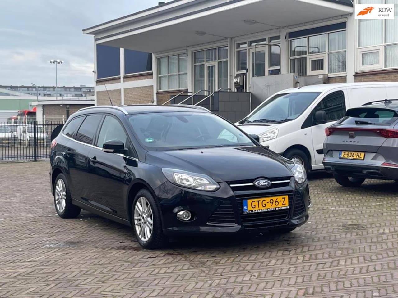 Ford Focus Wagon - 1.0 EcoBoost Trend Cruise|Stoelverwarming|Camera - AutoWereld.nl