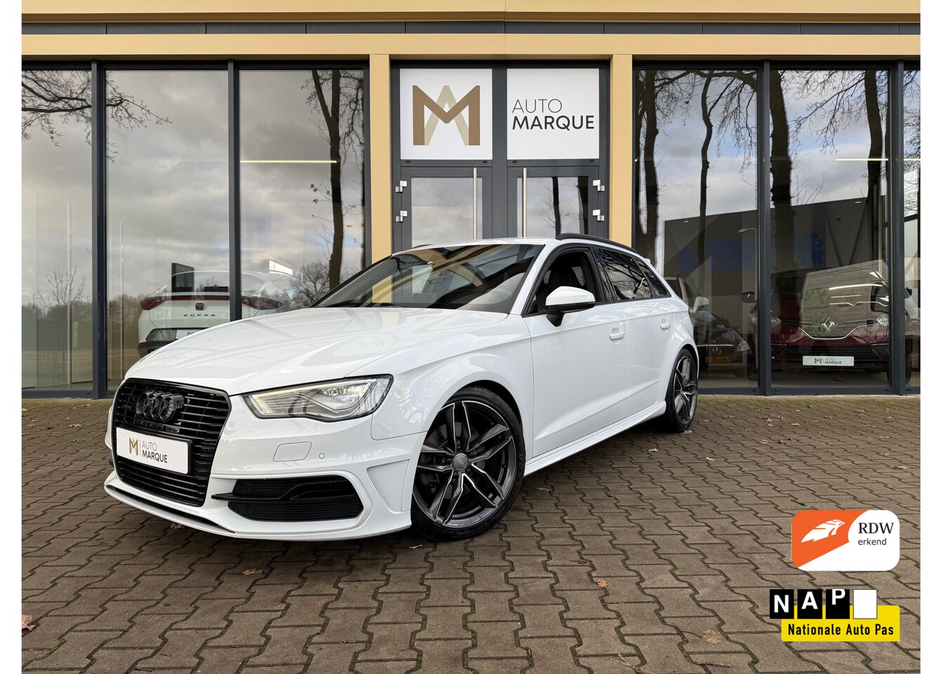 Audi A3 Sportback - 1.4 e-tron PHEV Aut. | Ambition Pro Line S | RS-Sportstoelen incl. Diamond Leather | 18" L - AutoWereld.nl