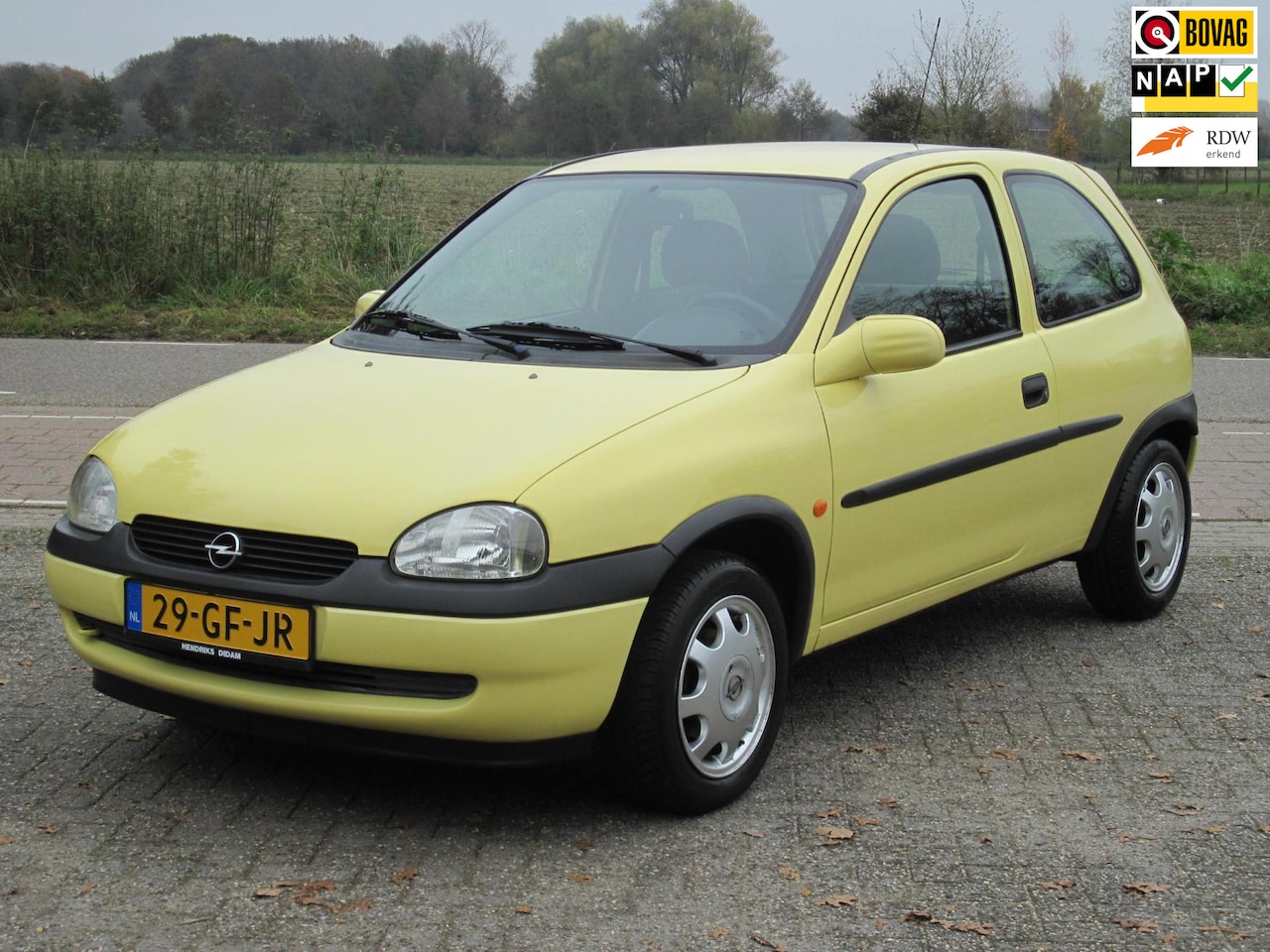 Opel Corsa - 1.2i-16V Onyx Zeer mooi - AutoWereld.nl