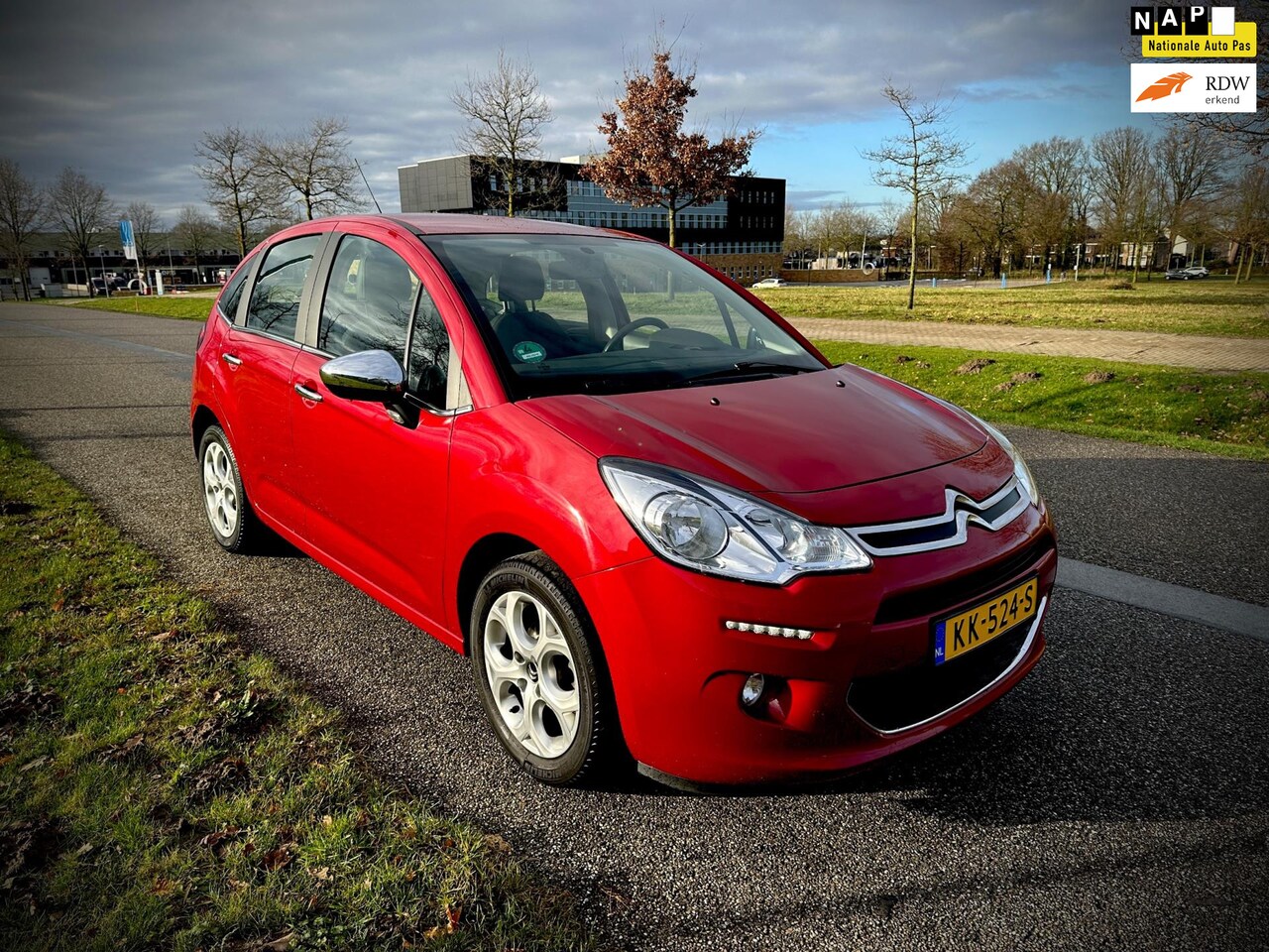 Citroën C3 - 1.2 PureTech Selection 1.2 PureTech Selection, automaat, dealeronderhouden - AutoWereld.nl