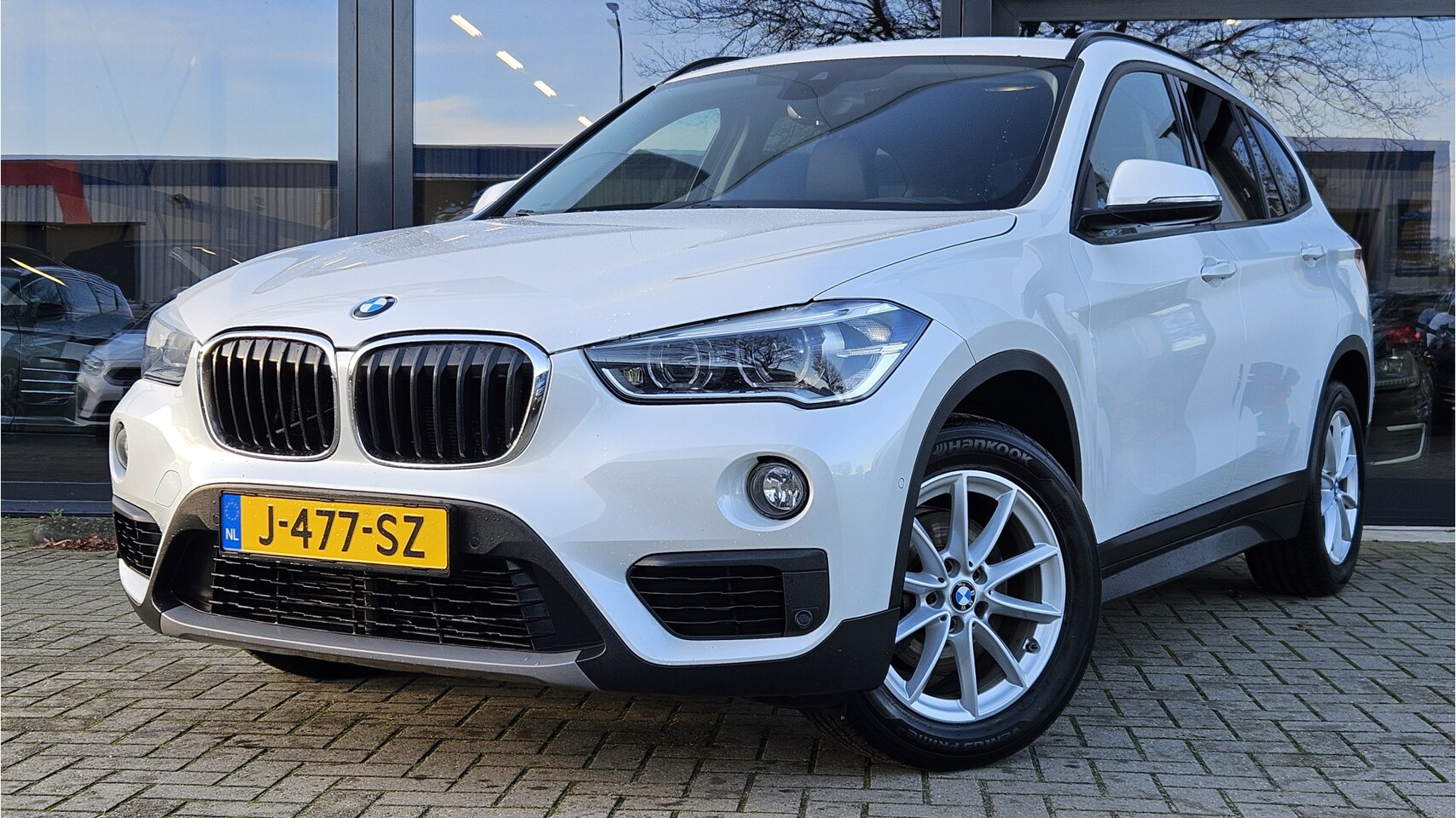 BMW X1 - sDrive16d Centennial High Executive - AutoWereld.nl