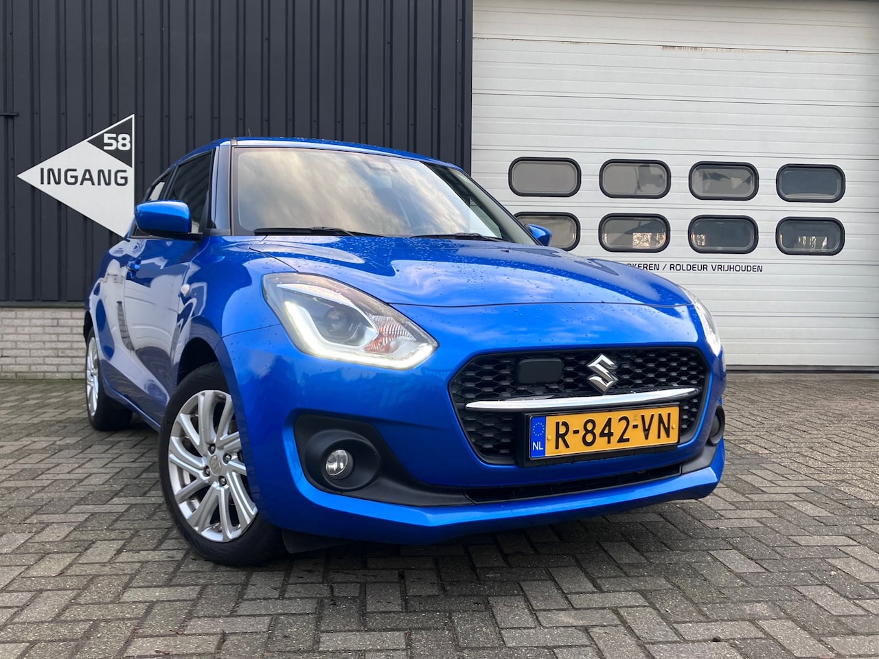 Suzuki Swift - 1.2 Select Smart Hybrid/LED/parkeersensor/navi/camera - AutoWereld.nl