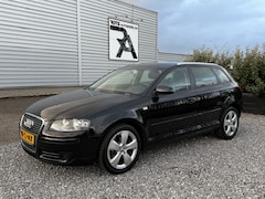 Audi A3 Sportback - 1.6 FSI Attraction Clima|Cruis 2006 ZWART