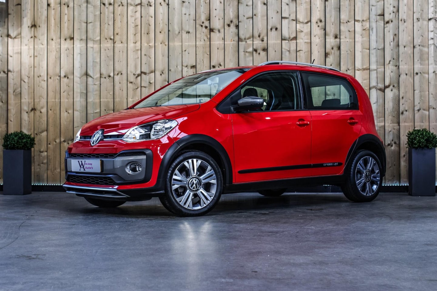 Volkswagen Up! - 1.0 BMT cross up! *Camera*Cruise control*Stoelverwarming* - AutoWereld.nl