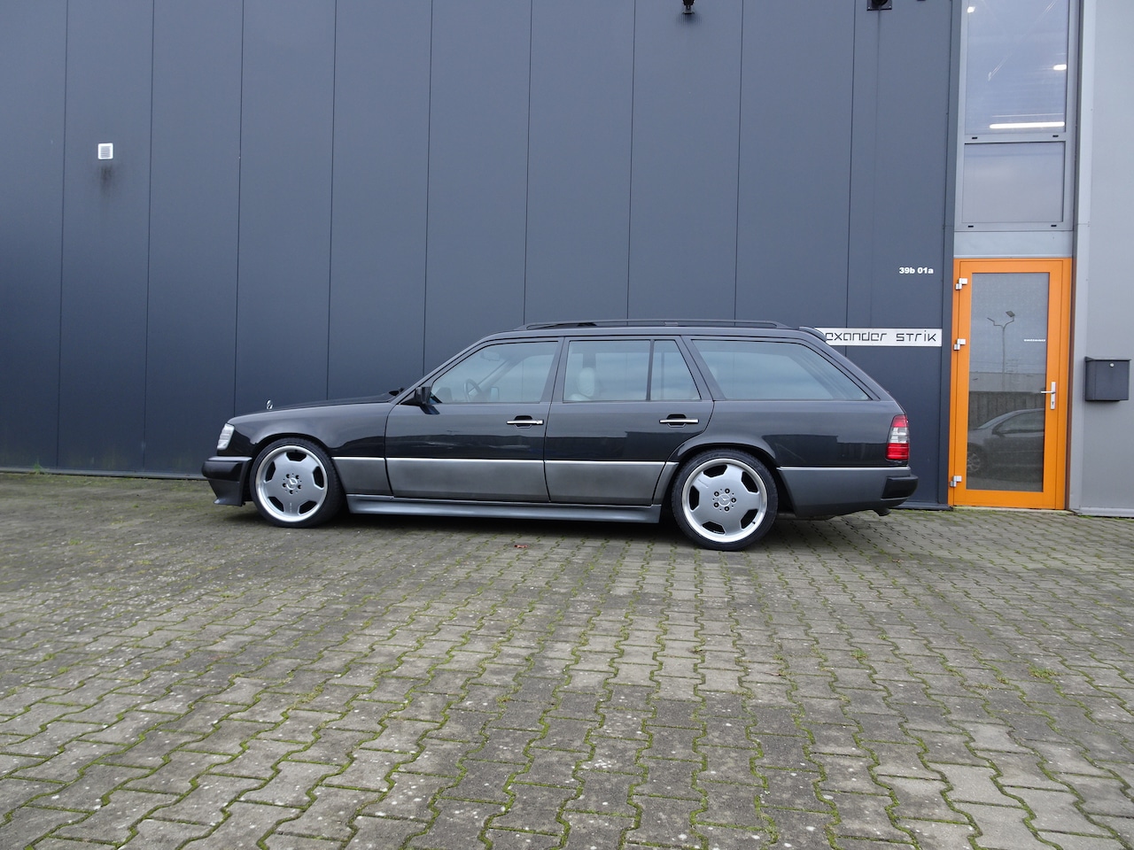 Mercedes-Benz 200-500 (W124) Combi - 300 TE-24 Mooie sportieve uitvoering - AutoWereld.nl