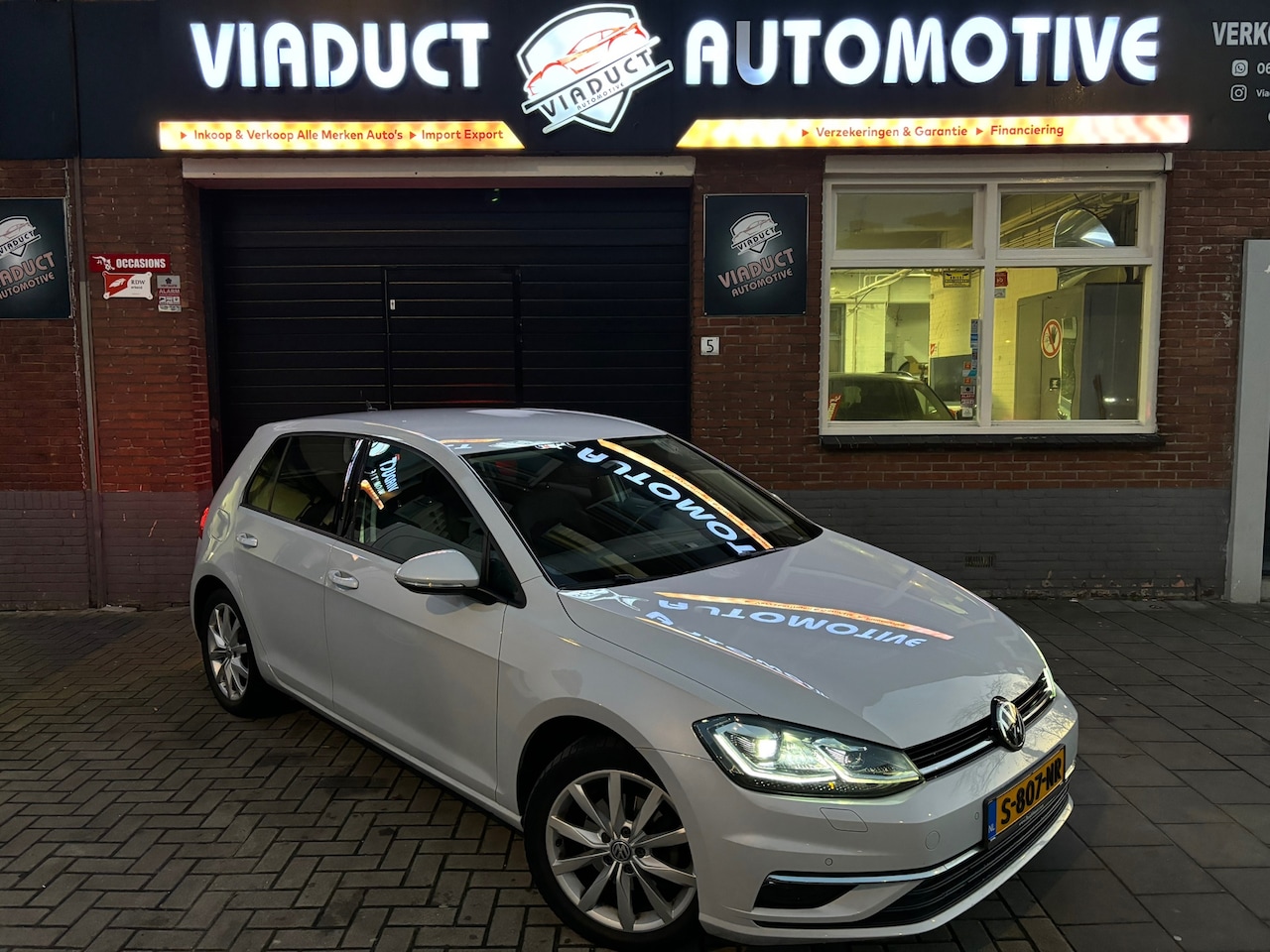 Volkswagen Golf - 1.4 TSI Highline Business R Xenon Parkpilot - AutoWereld.nl