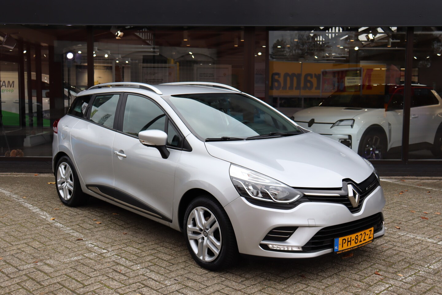 Renault Clio Estate - TCe 90pk Zen - AutoWereld.nl