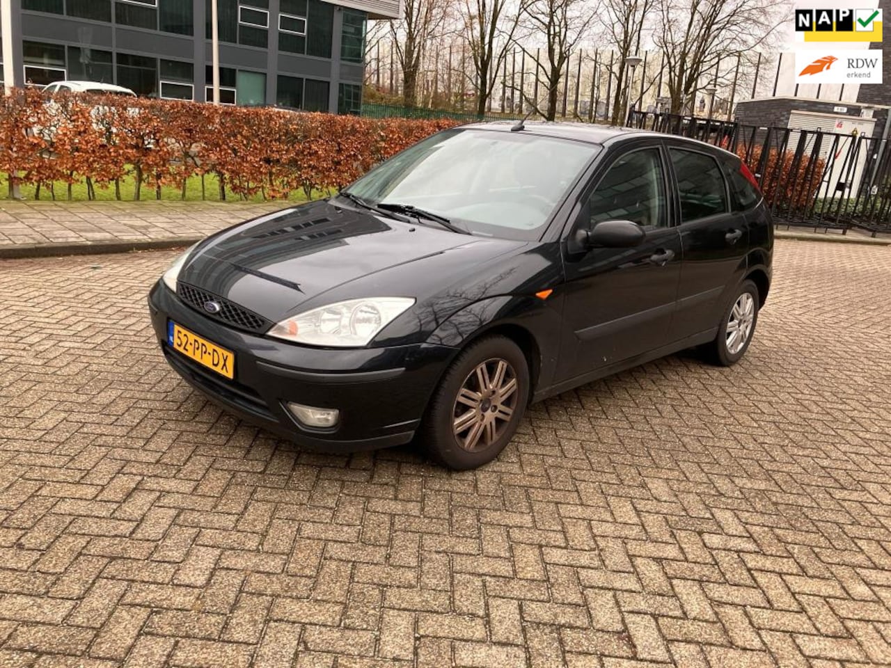 Ford Focus - 1.6-16V Futura 5 deurs Leer - AutoWereld.nl