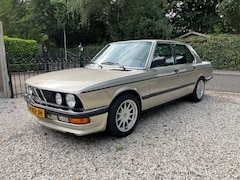 BMW 5-serie - 528i BMW E28, "Shark Nose" 1986 Beige 1ste eig. NAP. Zeer mooi!!