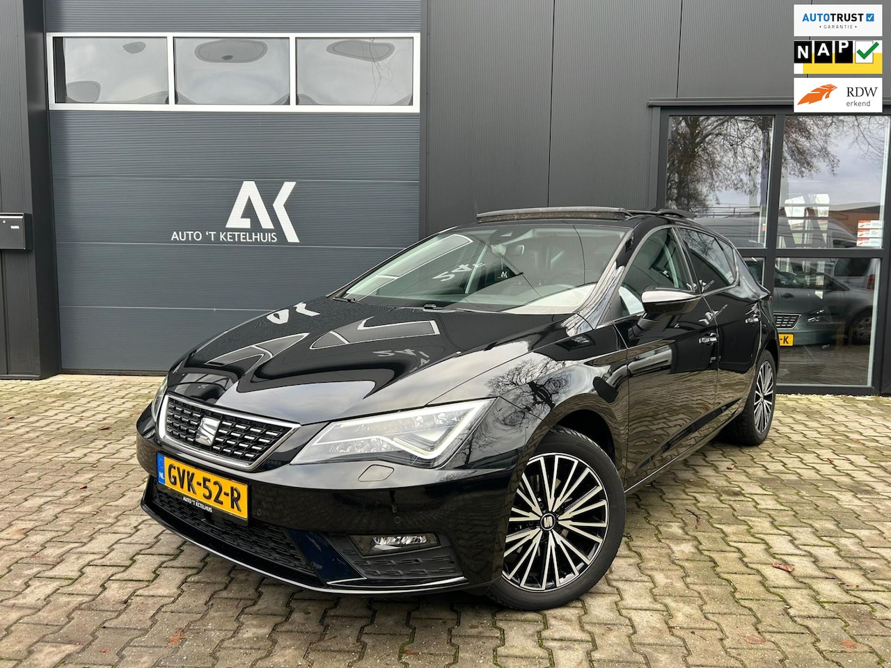 Seat Leon ST - 1.4 EcoTSI Xcellence Business Intense|Pano|DAB+|LED|Alcantara - AutoWereld.nl