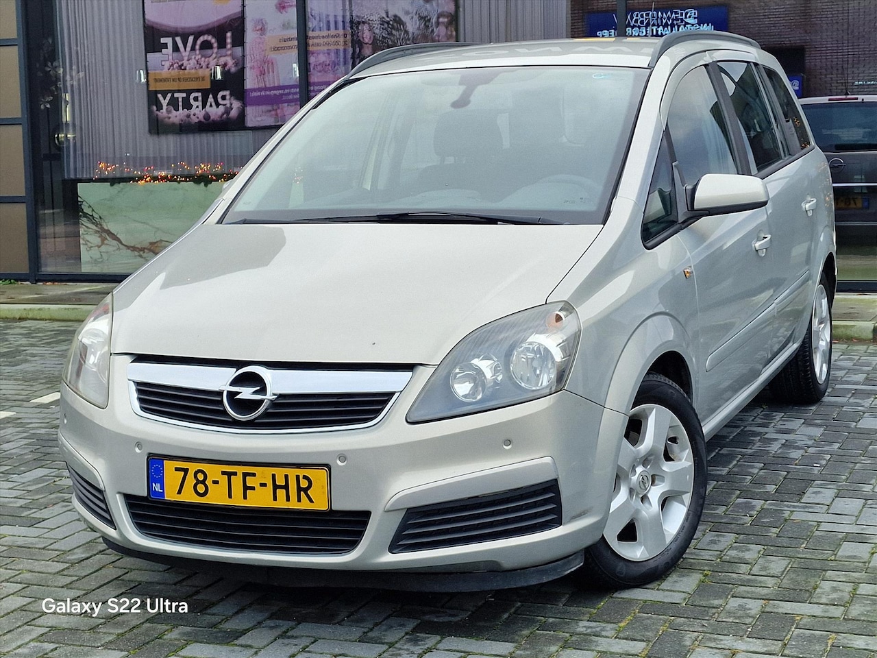 Opel Zafira - 1.8 Executive.NAP.Airco.Klimaat. Trekhaak.7 pers.Cruise Control. - AutoWereld.nl