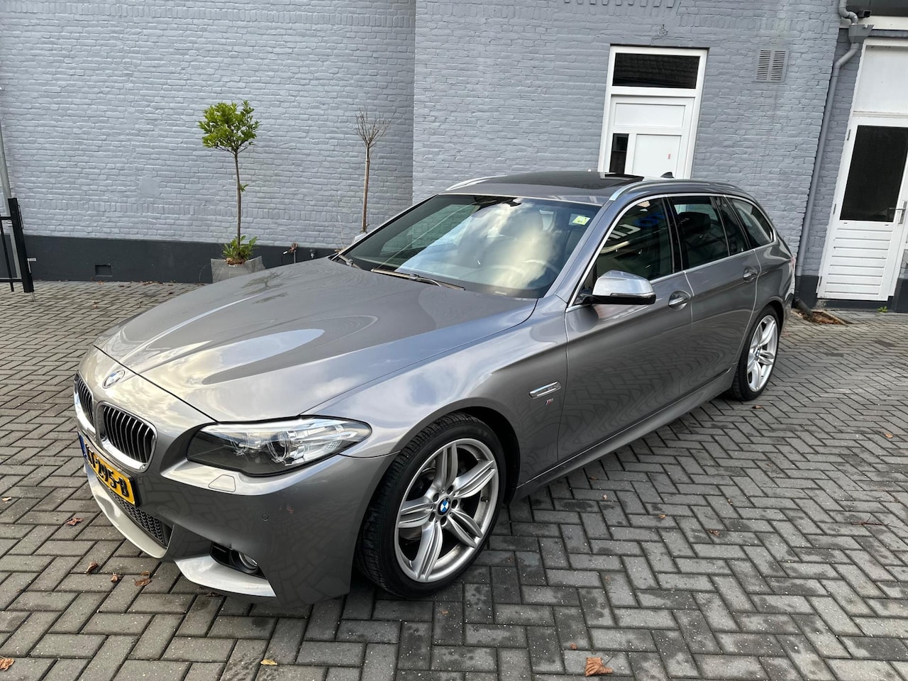 BMW 5-serie Touring - 520i M SPORT | PANO | MEMORY | LEER | - AutoWereld.nl