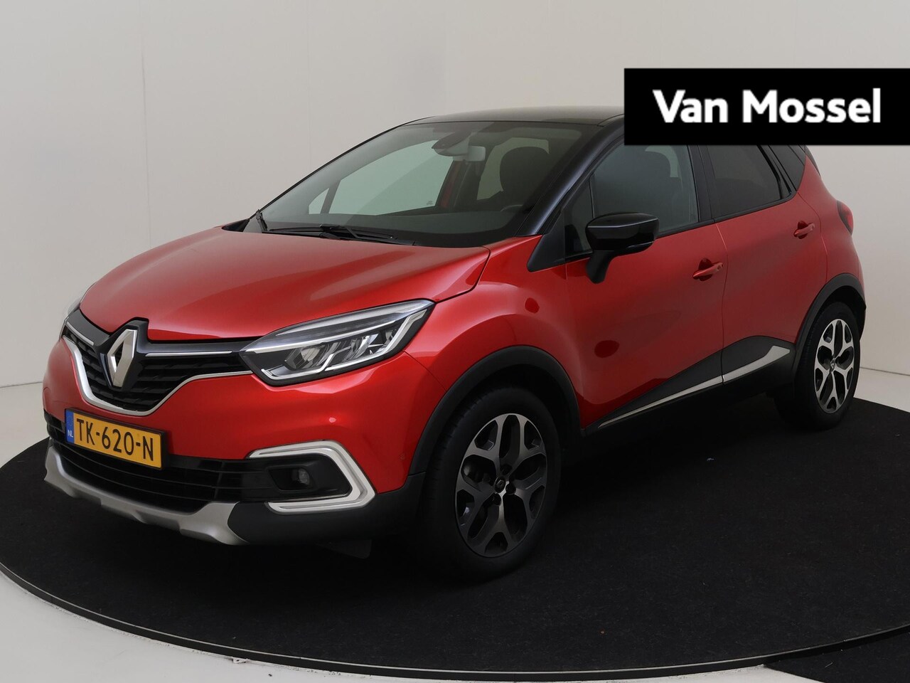 Renault Captur - 0.9 TCe 90 PK Intens Navigatie / Climate Control / Parkeersensoren V+A / Camera - AutoWereld.nl