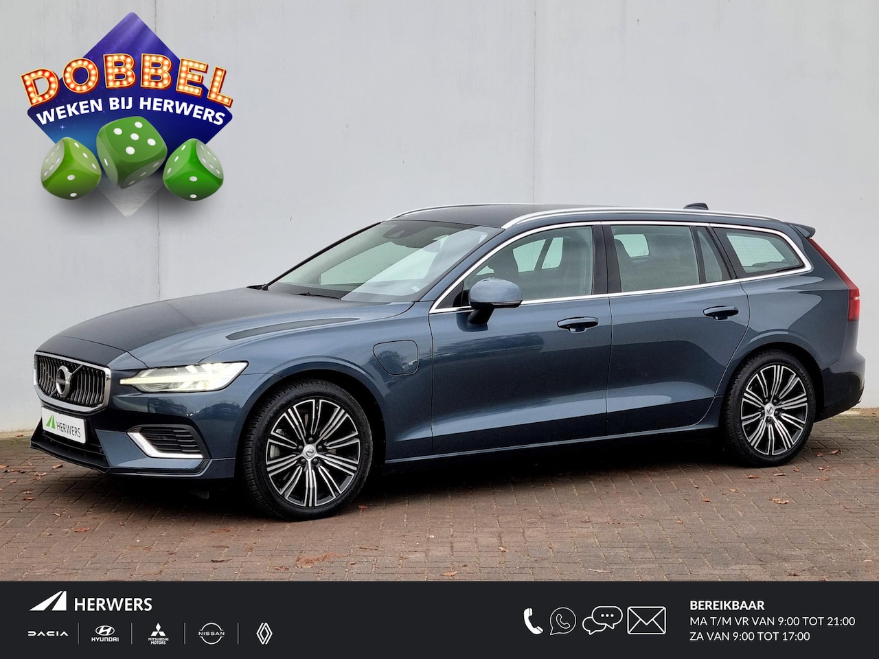 Volvo V60 - 2.0 T6 Twin Engine AWD Inscription Automaat / Trekhaak / Camera / Navigatie / Android Auto - AutoWereld.nl