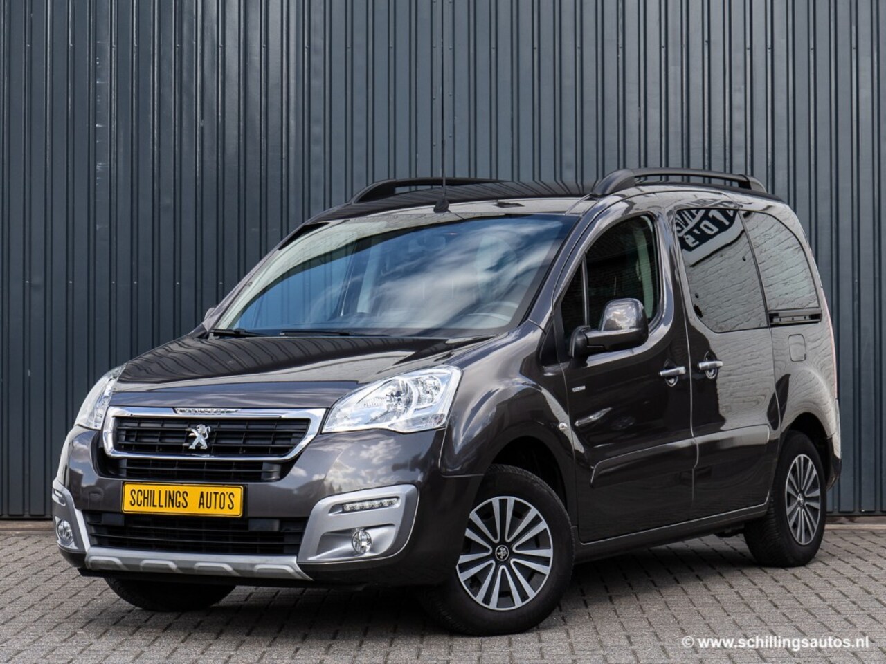 Peugeot Partner - 1.2 PURETECH ALLURE Airco Navi Apple Carplay - AutoWereld.nl